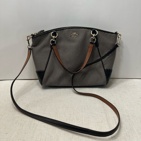 Coach Black and Tan Textured Shoulder Bag - Picture 2 of 12